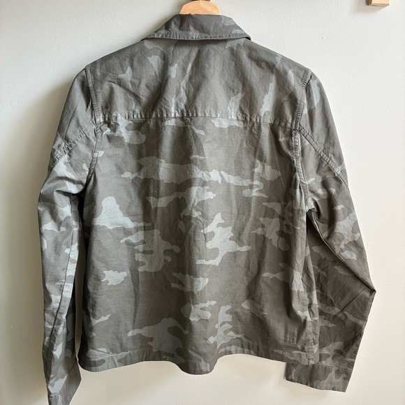 Vuori Ripstop Jacket in Oregano Camo Camouflage - Picture 3 of 4